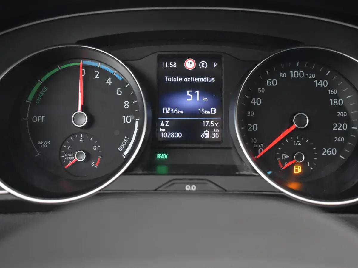 1.4 TSI PHEV GTE Business | SOH 98,4% l Trekhaak uitklapbaar | Achteruitrijcamera | Cruise control adaptief | Stoelverwarming | DAB | LED |  Navigatie |  Achterklep electrisch | 18"LMV