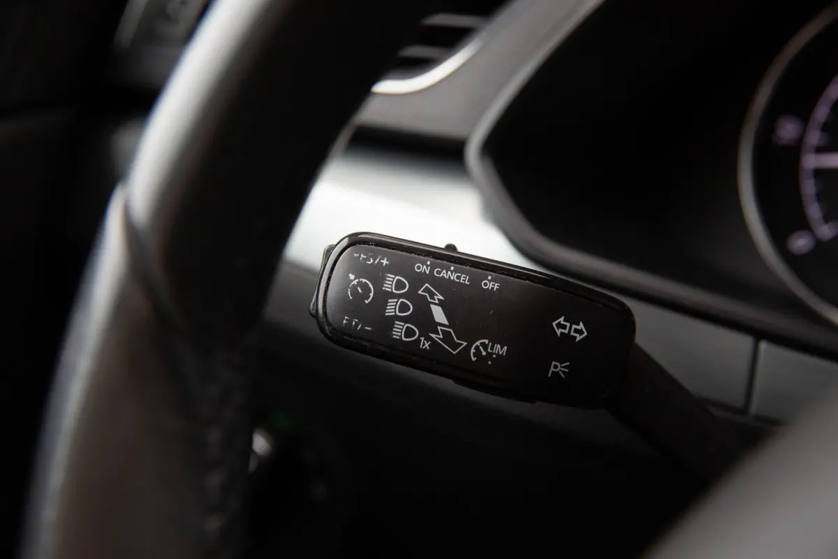1.6 TDI Ambition Business , Panoramadak, Stoelverwarming, Led