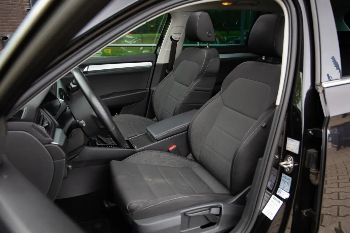 1.6 TDI Ambition Business , Panoramadak, Stoelverwarming, Led