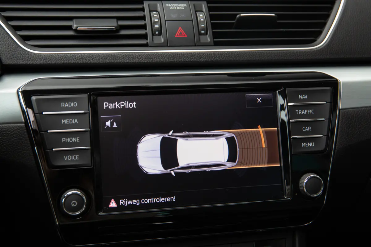 1.6 TDI Ambition Business , Panoramadak, Stoelverwarming, Led