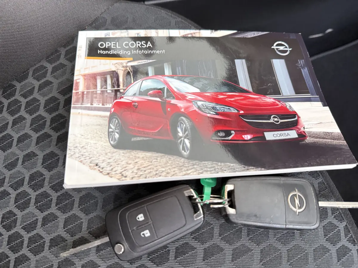 1.4 Edition | Airco (handmatig) | Cruisecontrol standaard | Lederen stuurwiel