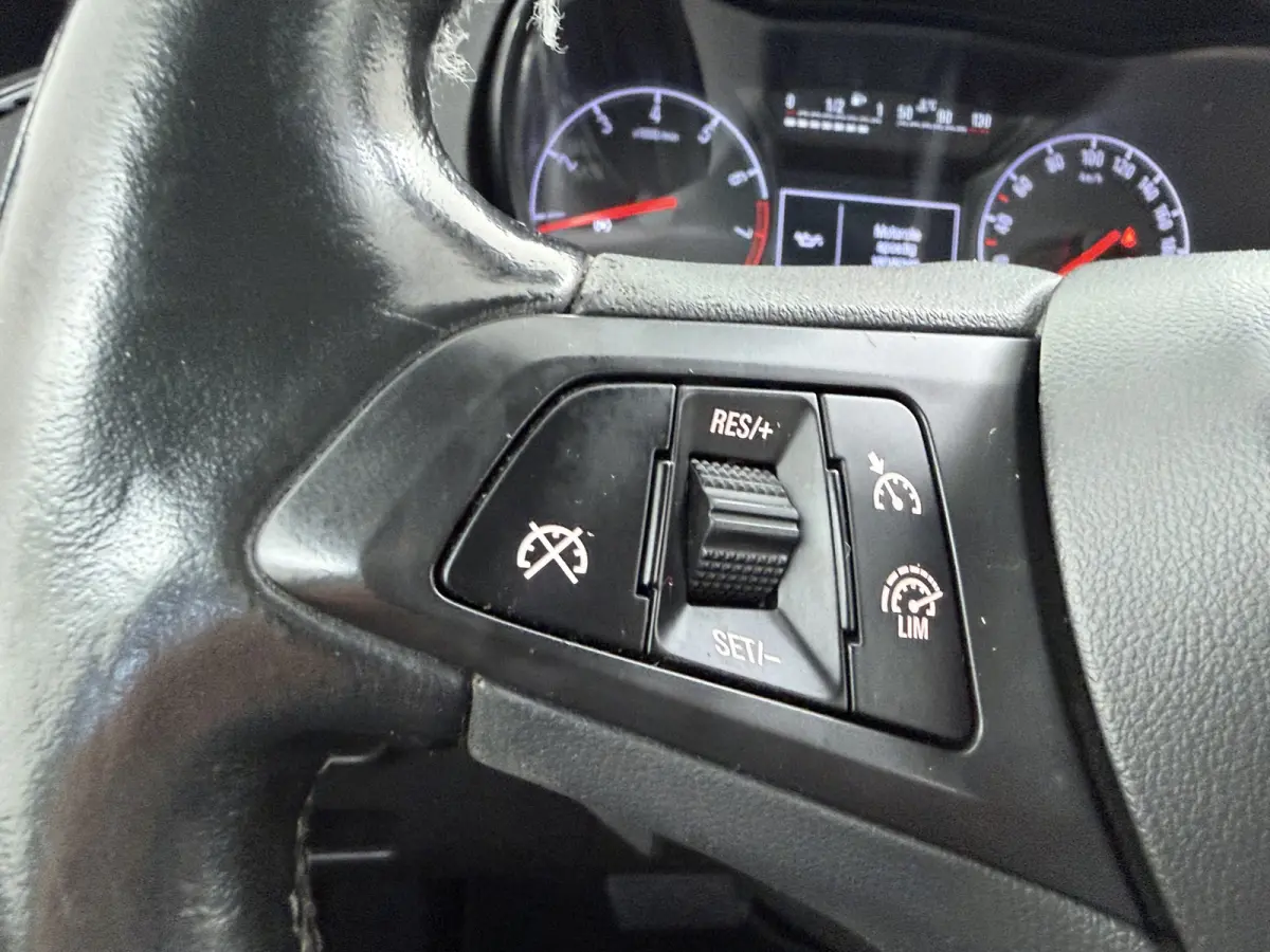 1.4 Edition | Airco (handmatig) | Cruisecontrol standaard | Lederen stuurwiel