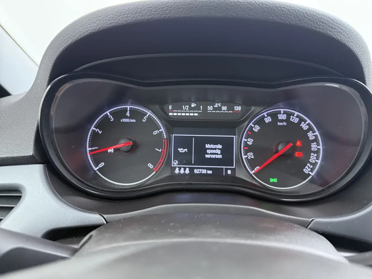 1.4 Edition | Airco (handmatig) | Cruisecontrol standaard | Lederen stuurwiel