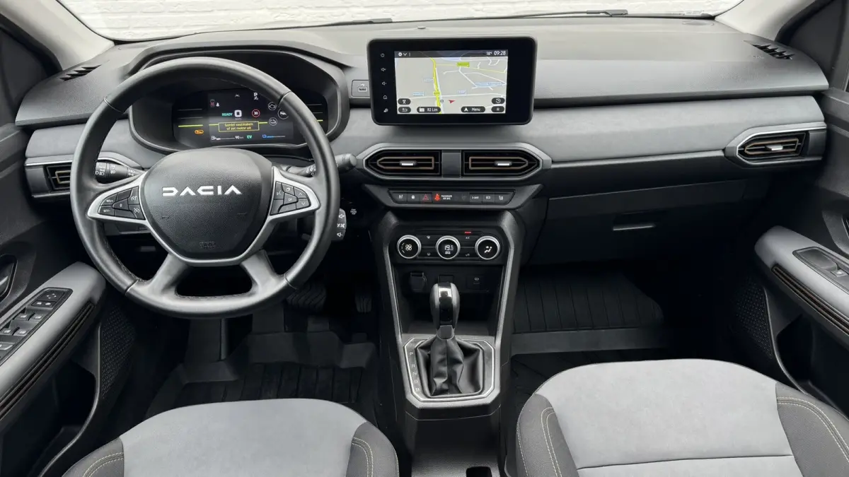 1.6 Hybrid 140 Extreme 7p. Cruise Camera Navi Carplay Stoelverwarming Lane assist Clima Keyless