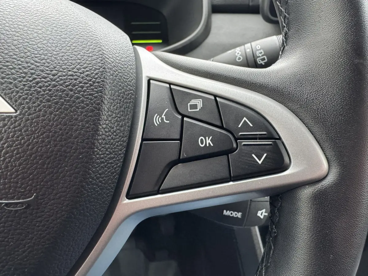1.6 Hybrid 140 Extreme 7p. Cruise Camera Navi Carplay Stoelverwarming Lane assist Clima Keyless
