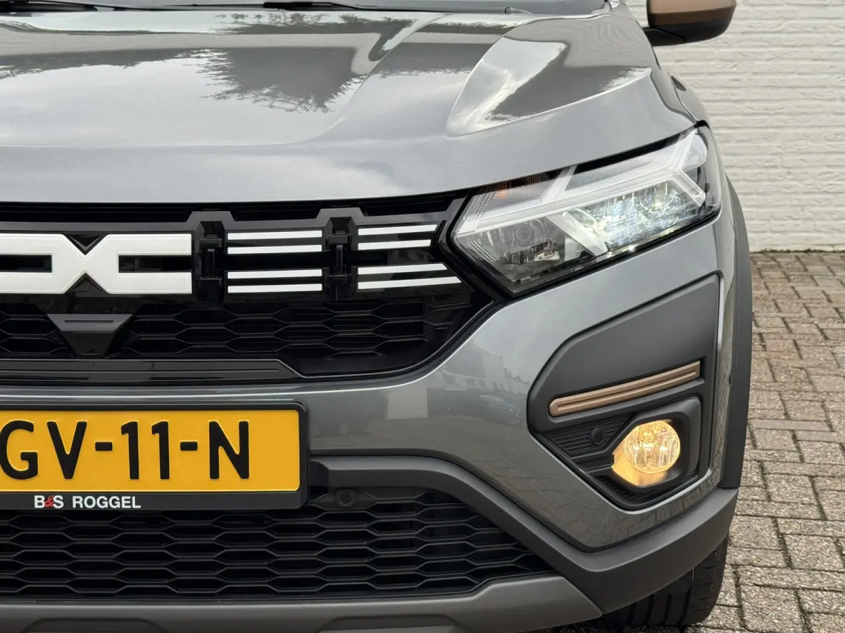 1.6 Hybrid 140 Extreme 7p. Cruise Camera Navi Carplay Stoelverwarming Lane assist Clima Keyless