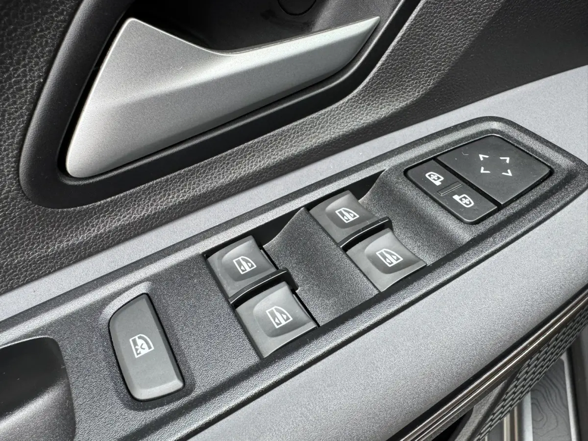 1.6 Hybrid 140 Extreme 7p. Cruise Camera Navi Carplay Stoelverwarming Lane assist Clima Keyless