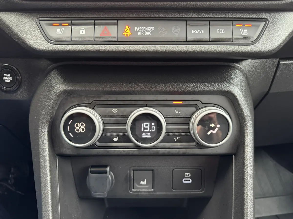 1.6 Hybrid 140 Extreme 7p. Cruise Camera Navi Carplay Stoelverwarming Lane assist Clima Keyless