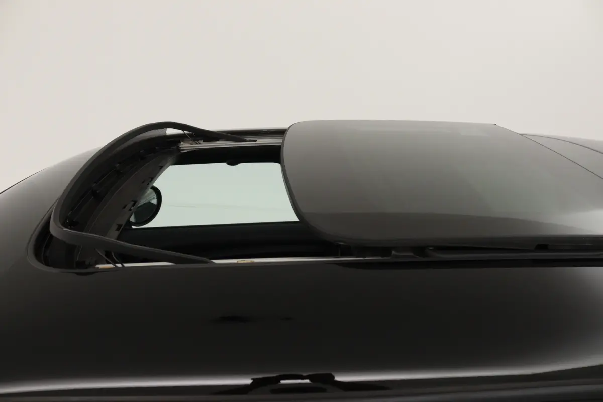 Mini 1.5 Chili (PANORAMADAK, GROOT-NAVIGATIE, LED, SPORSTOELEN, CLIMA, DEALER ONDERHOUDEN)