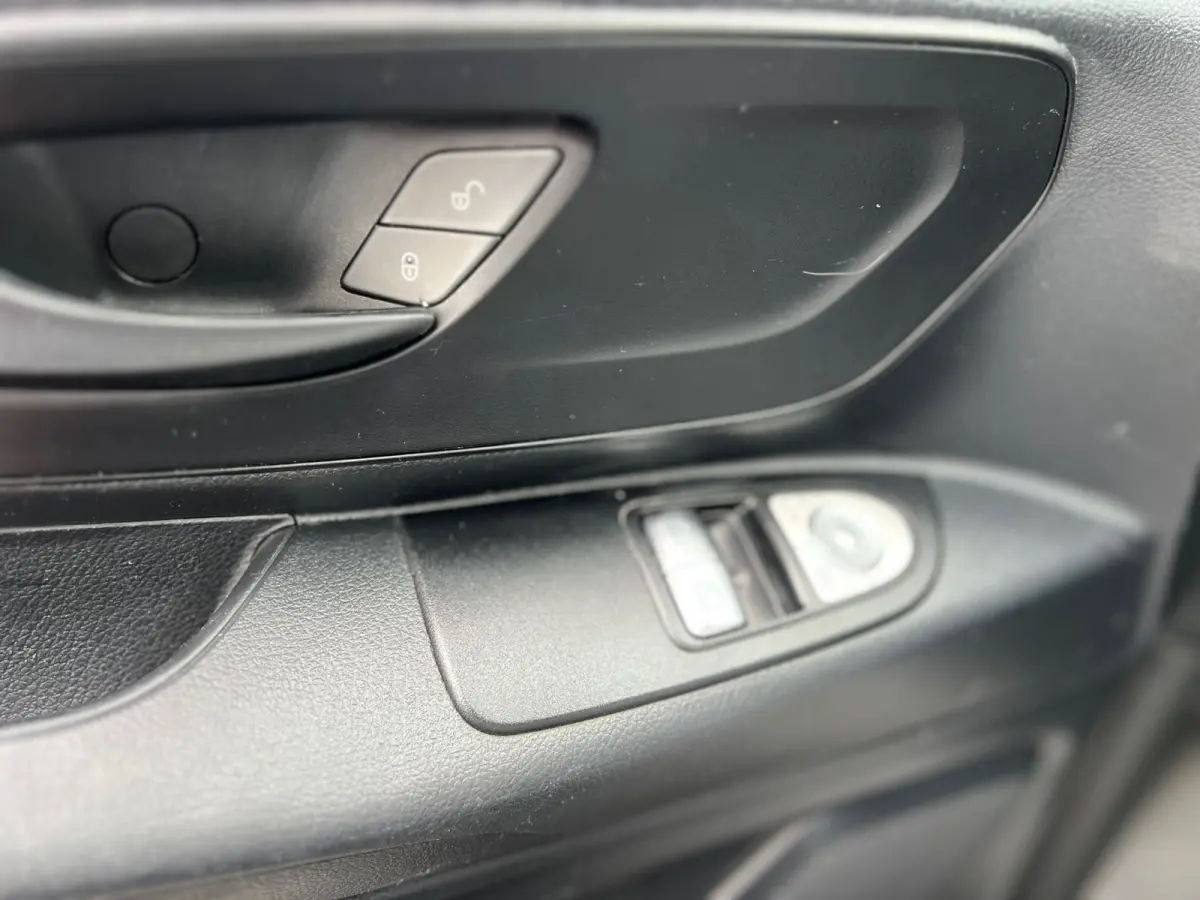 114 CDI Select | 8 PERSOONS | NAP | LAGE KM | AUTOMAAT | AIRCO | INRUIL MOGELIJK