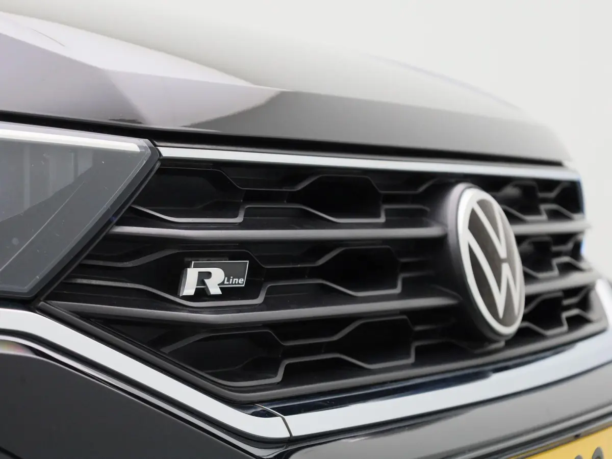 1.5 TSI Sport Business R-Line | Camera | Parkeersensoren | Stoelverwarming | Trekhaak | Lederen Bekleding |