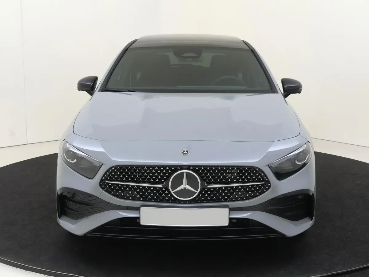 250 e 140 Year Edition / Panoramadak / Sfeerverlichting / 19inch / Night-Pakket / Prijs incl. inruilpremie