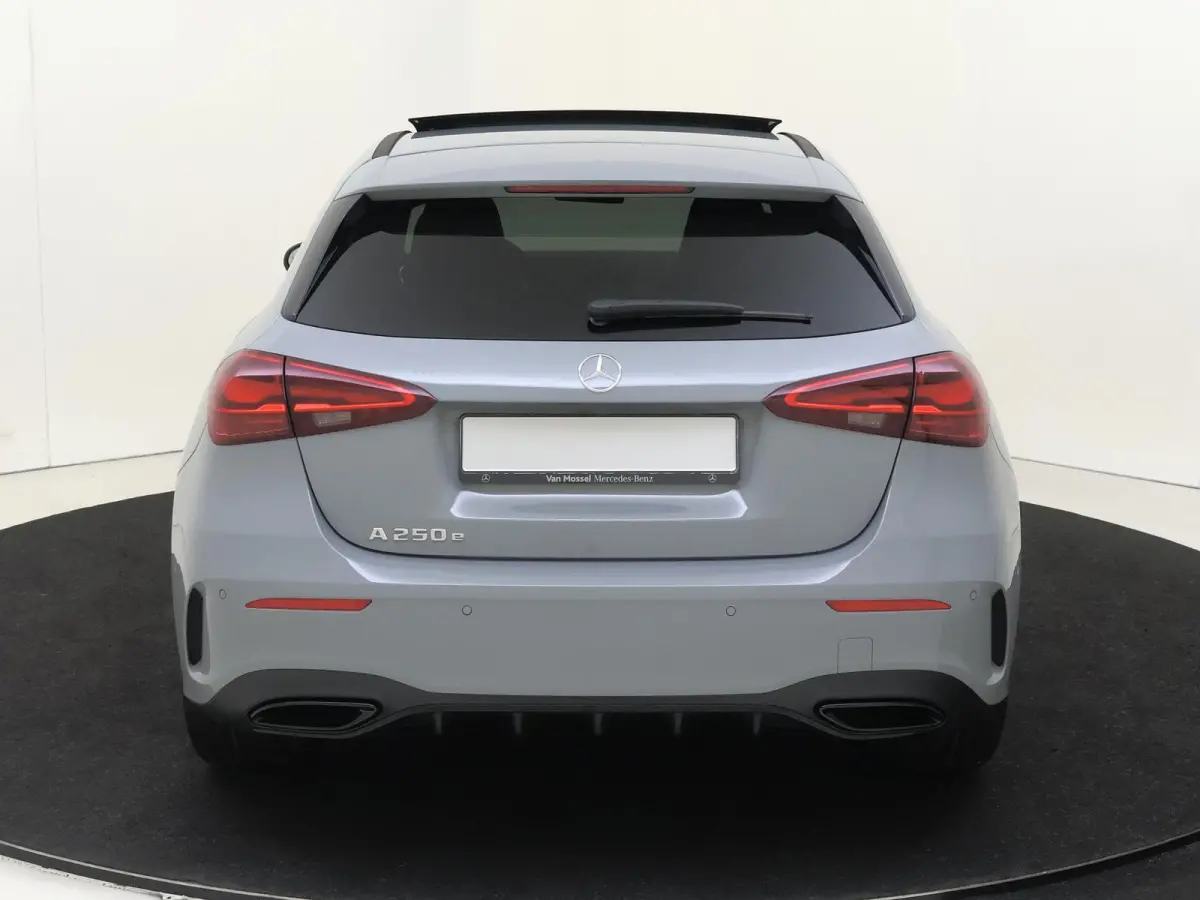 250 e 140 Year Edition / Panoramadak / Sfeerverlichting / 19inch / Night-Pakket / Prijs incl. inruilpremie