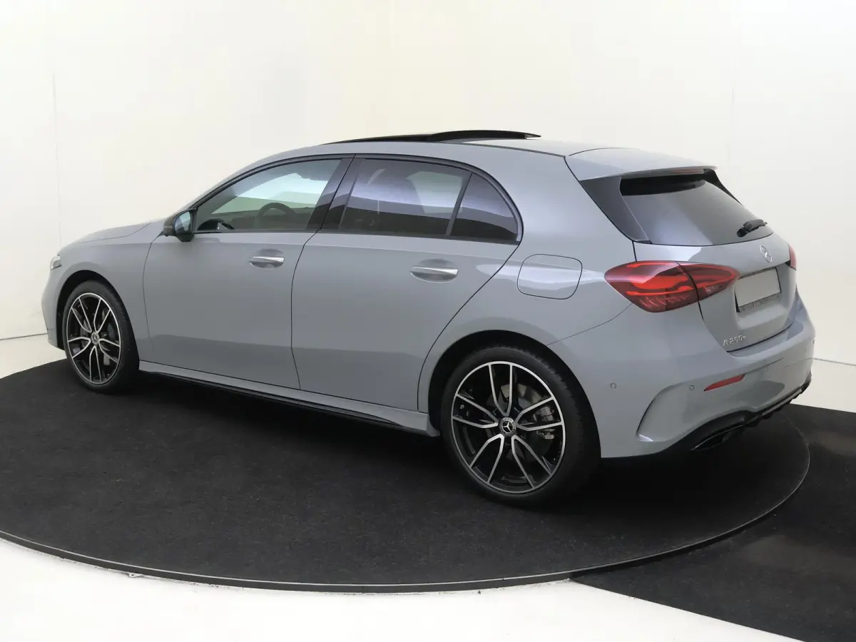 250 e 140 Year Edition / Panoramadak / Sfeerverlichting / 19inch / Night-Pakket / Prijs incl. inruilpremie
