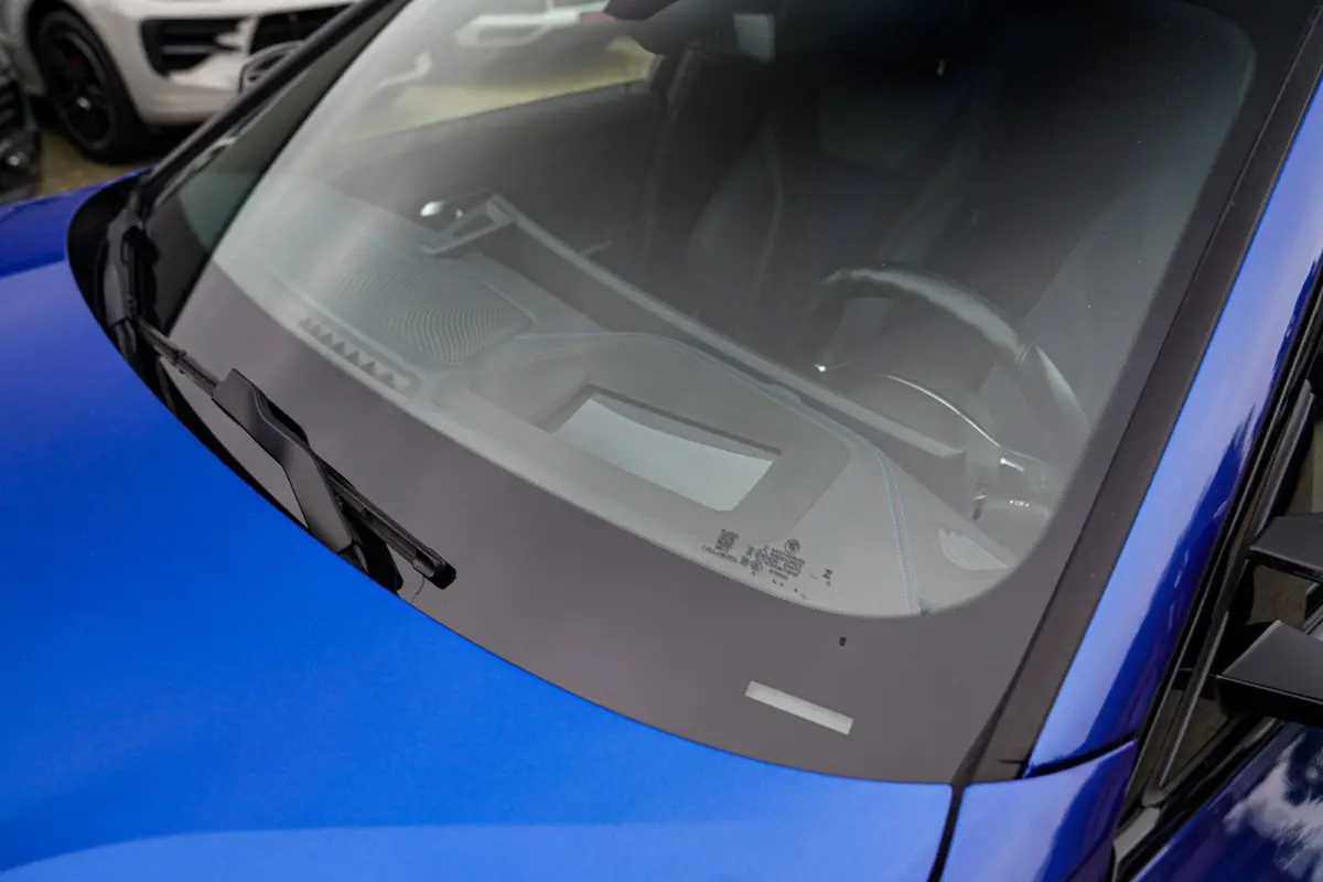330e xDrive M-pakket | Panorama | HuD | Sfeerverlichting | BMW LED | Camera | Portimao blau metallic |
