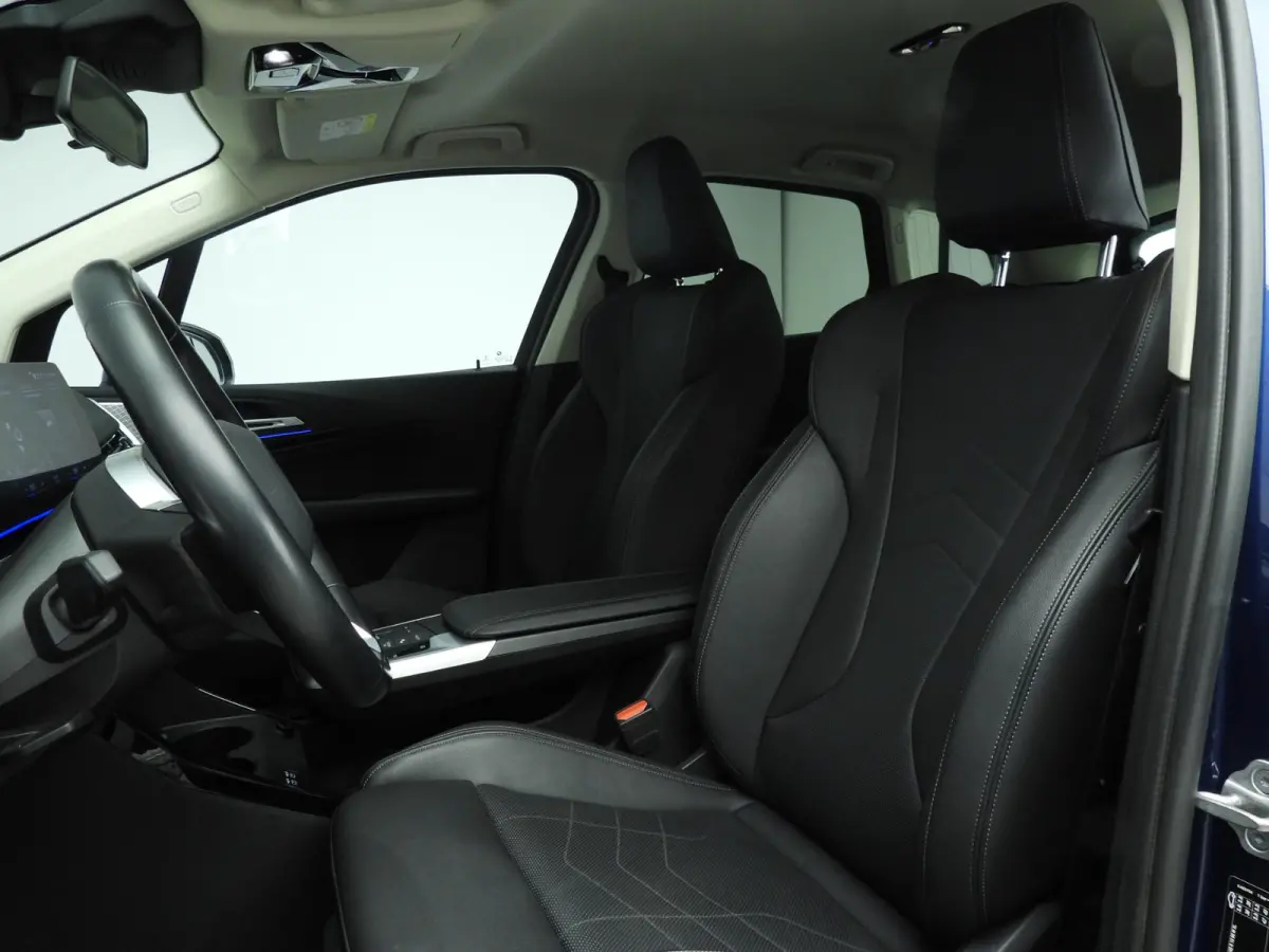 225e xDrive | LED | Navigatie | Trekhaak | Chrome line | Sportstoelen | DAB | Harman-kardon sound | Alu 17 inch