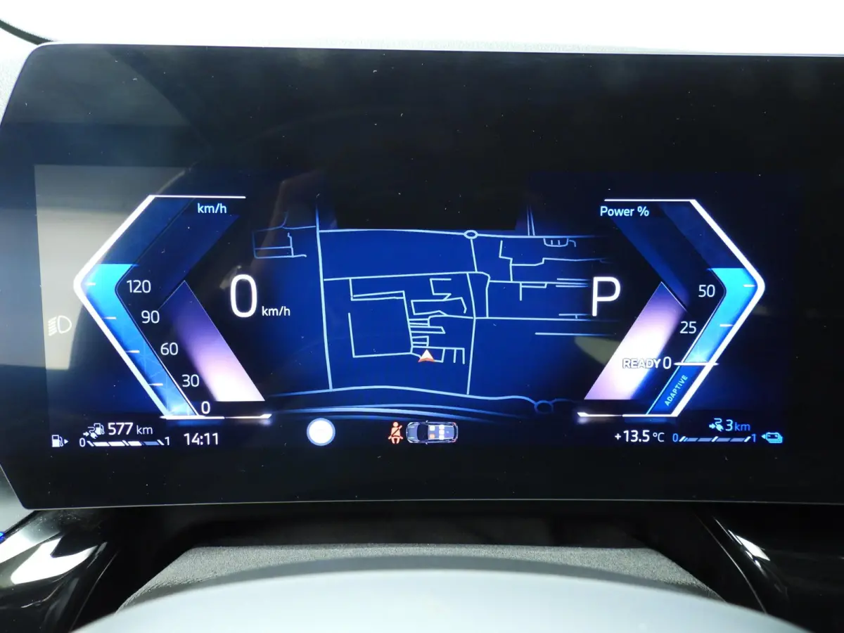 225e xDrive | LED | Navigatie | Trekhaak | Chrome line | Sportstoelen | DAB | Harman-kardon sound | Alu 17 inch