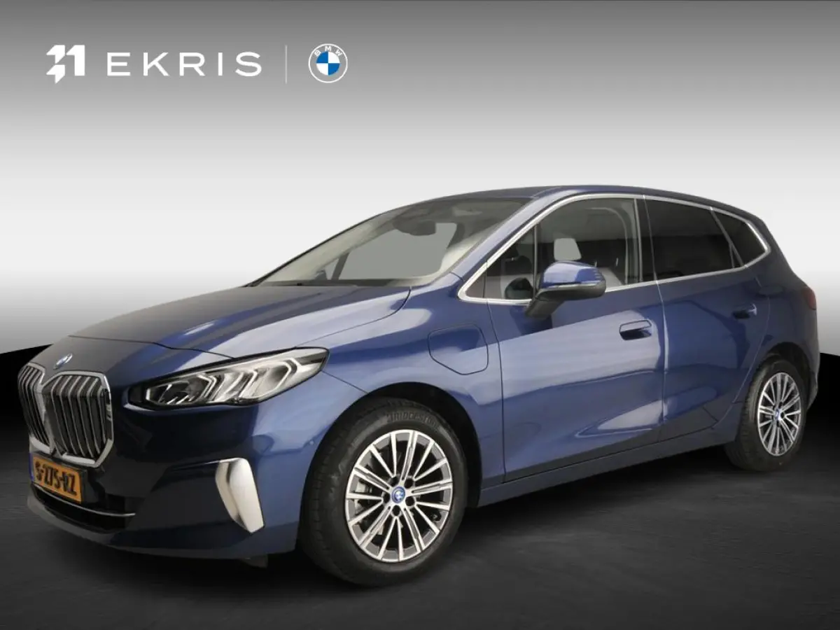 225e xDrive | LED | Navigatie | Trekhaak | Chrome line | Sportstoelen | DAB | Harman-kardon sound | Alu 17 inch