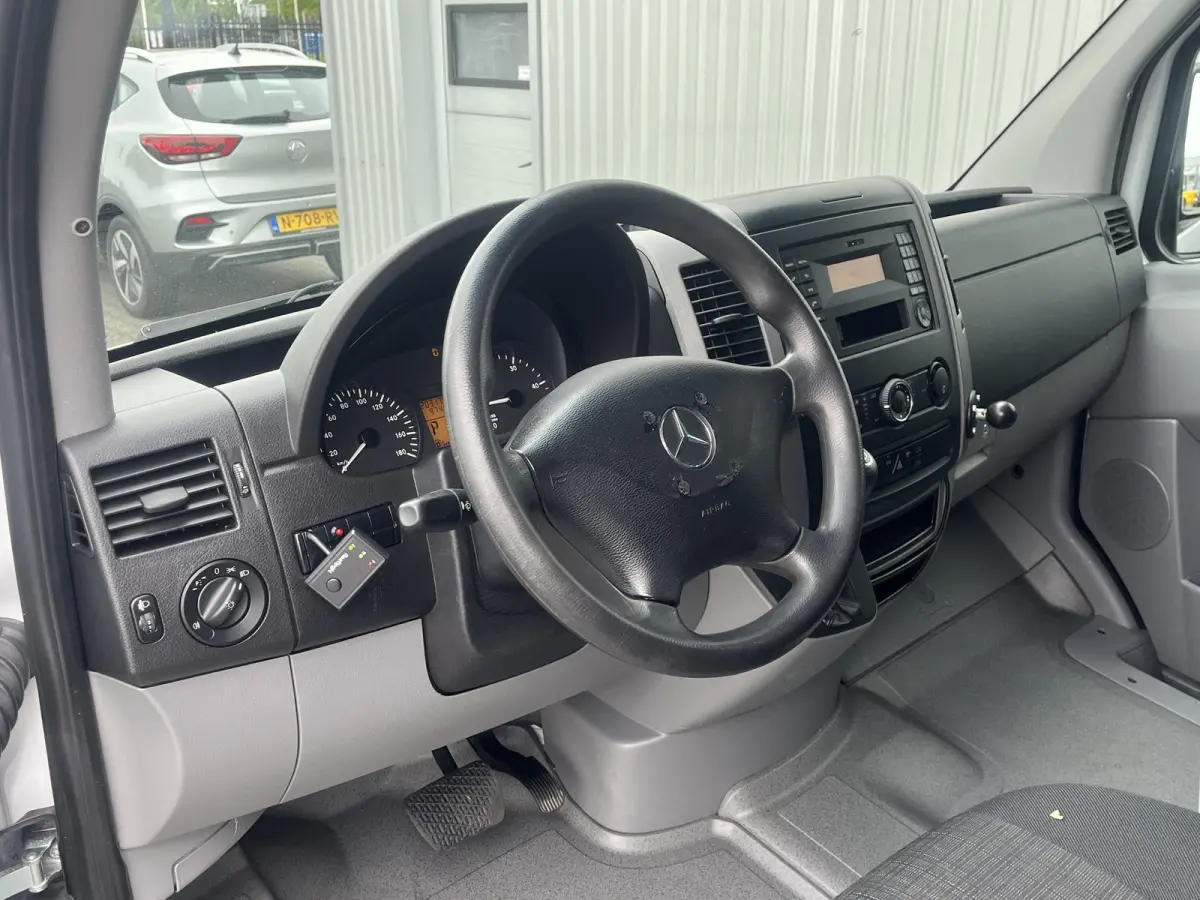 211 2.2 CDI 325 L1H1*AUTOMAAT*A/C*TEL*