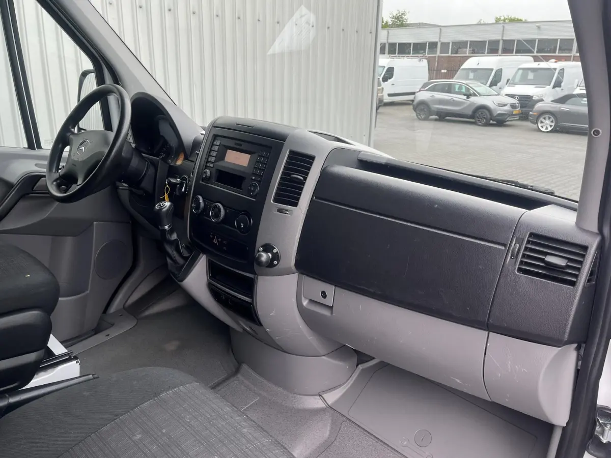 211 2.2 CDI 325 L1H1*AUTOMAAT*A/C*TEL*