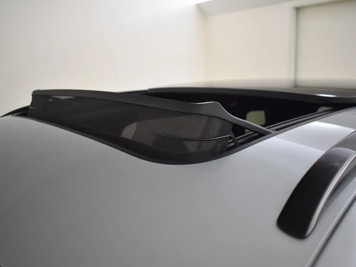 1.5 eHybrid R-Line Edition 204Pk DSG/AUTO | Glazen panorama-dak | Trekhaak uitklapbaar | Achteruitrijcamera | Apple carplay Android auto | Cruise control adaptief | DAB| LED | Keyless | 20"L