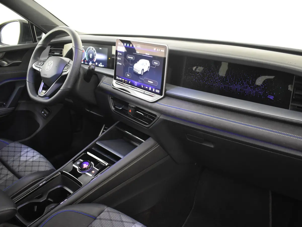 1.5 eHybrid R-Line Edition 204Pk DSG/AUTO | Glazen panorama-dak | Trekhaak uitklapbaar | Achteruitrijcamera | Apple carplay Android auto | Cruise control adaptief | DAB| LED | Keyless | 20"L