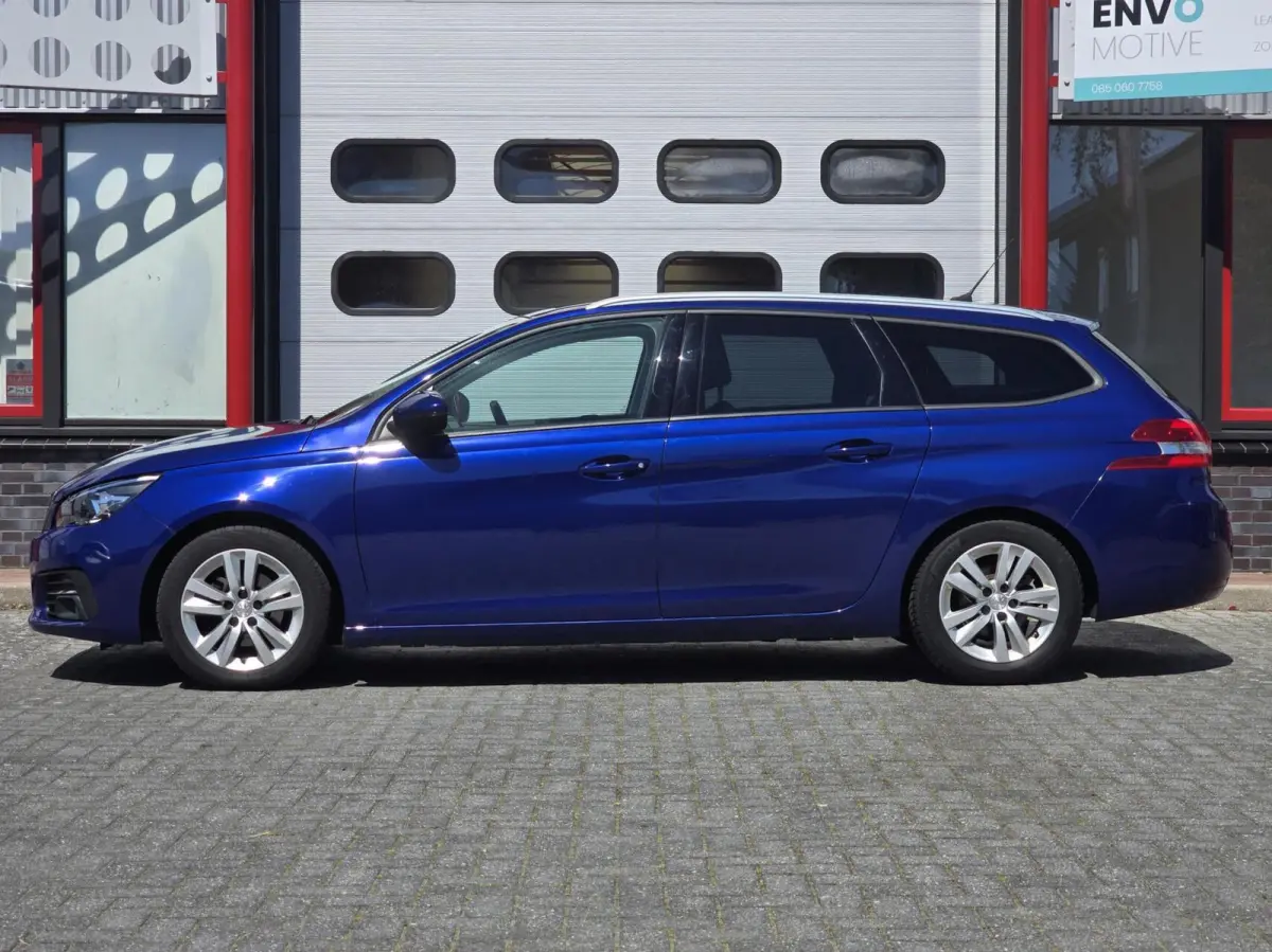 1.2 PureTech Blue Lease Exec. Navi/Pano/Clima