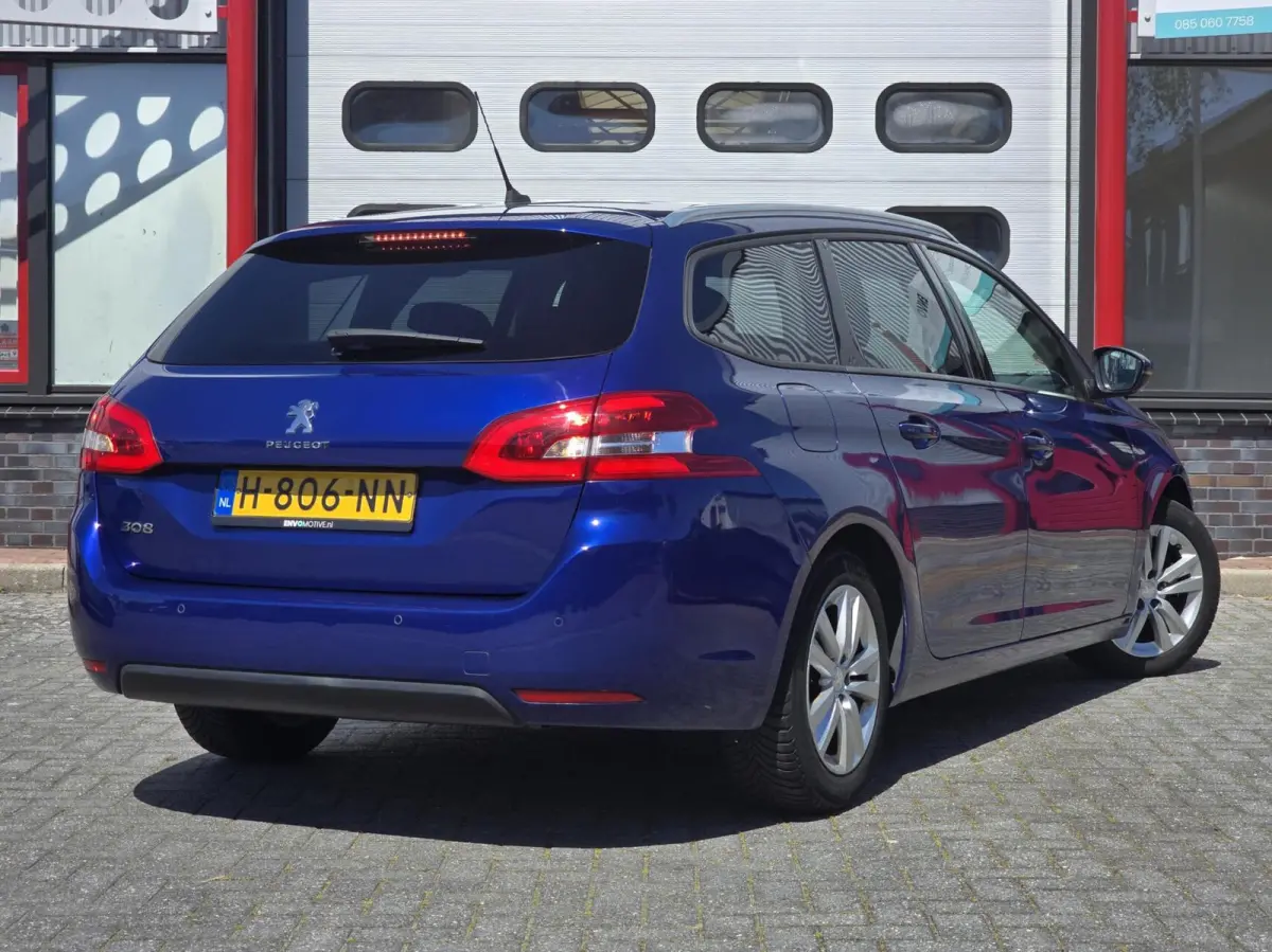 1.2 PureTech Blue Lease Exec. Navi/Pano/Clima