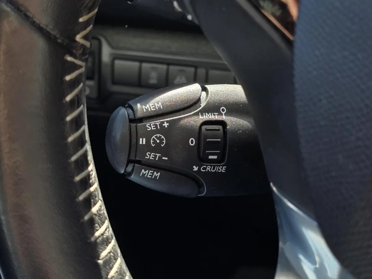 1.2 PureTech Blue Lease Exec. Navi/Pano/Clima