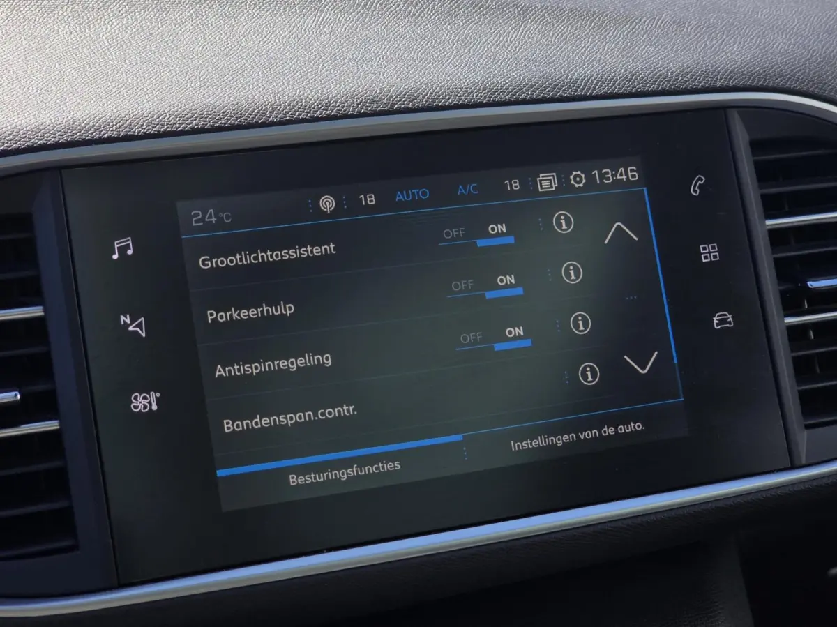 1.2 PureTech Blue Lease Exec. Navi/Pano/Clima