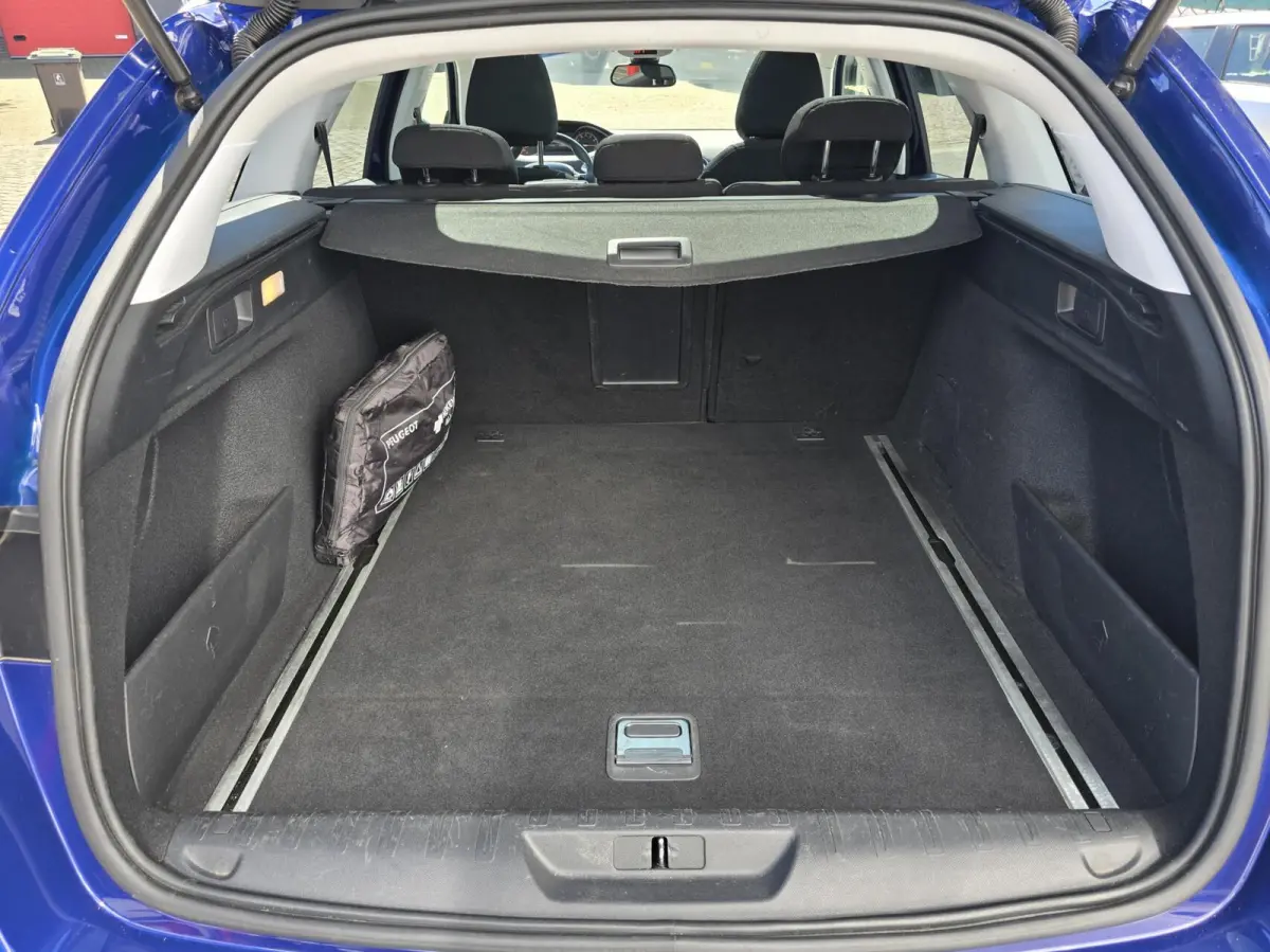 1.2 PureTech Blue Lease Exec. Navi/Pano/Clima