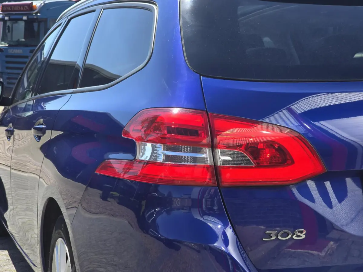 1.2 PureTech Blue Lease Exec. Navi/Pano/Clima