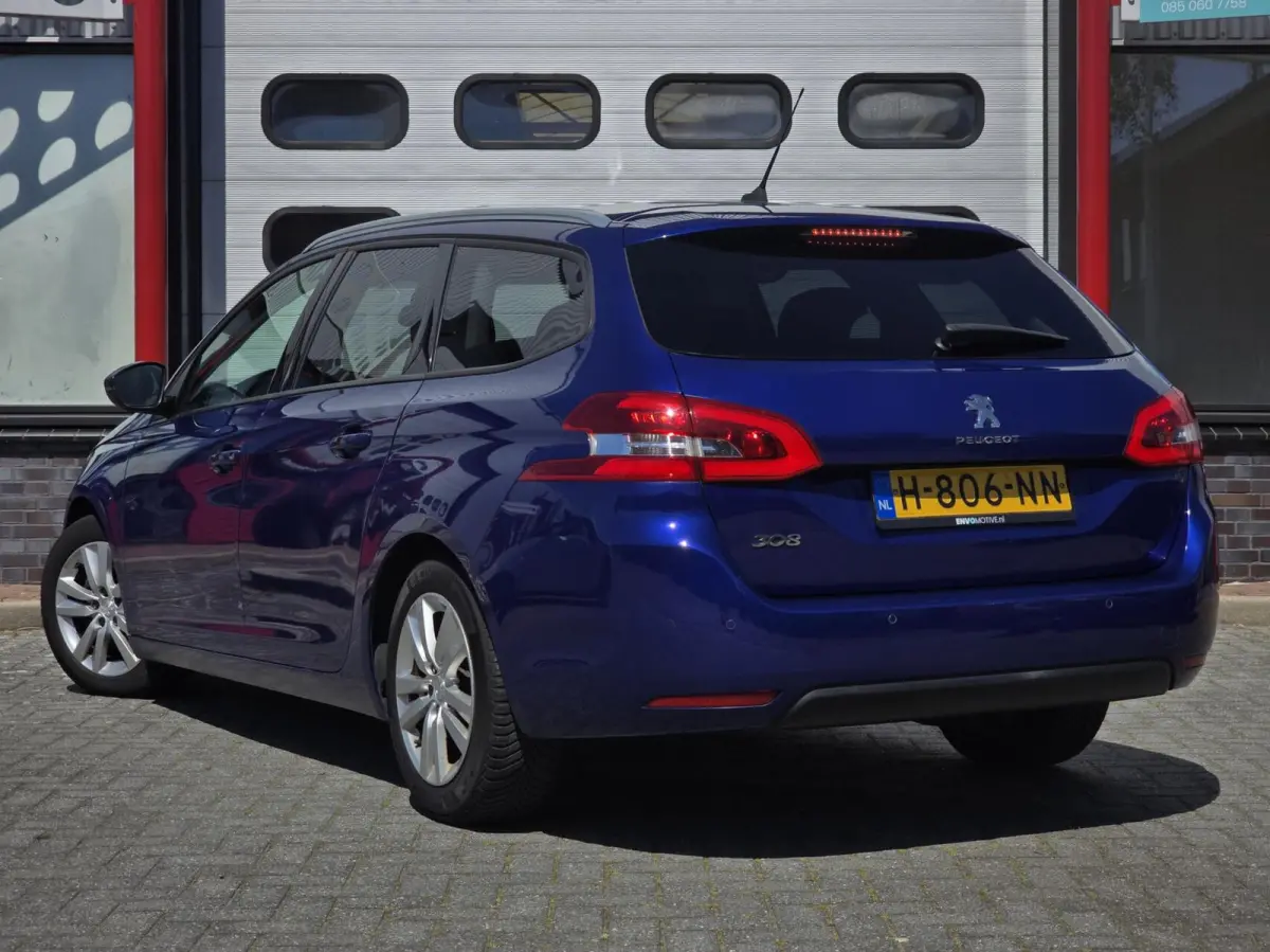 1.2 PureTech Blue Lease Exec. Navi/Pano/Clima