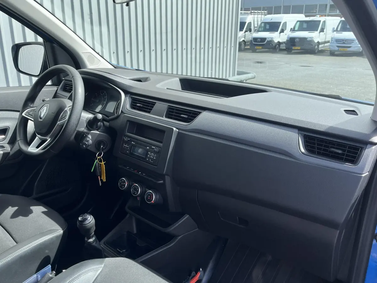 1.5 dCi 95 Comfort*CRUISE*A/C*HAAK*TEL*