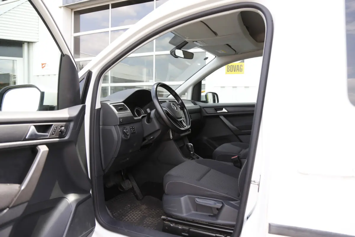 1.4 TGI Trendline 5 Persoons Automaat*Perfect VW Onderh.*Trekhaak/2x zijschuifdeur/Stoelverw./Climate-Control/Camera/Parkeersens.V+A*