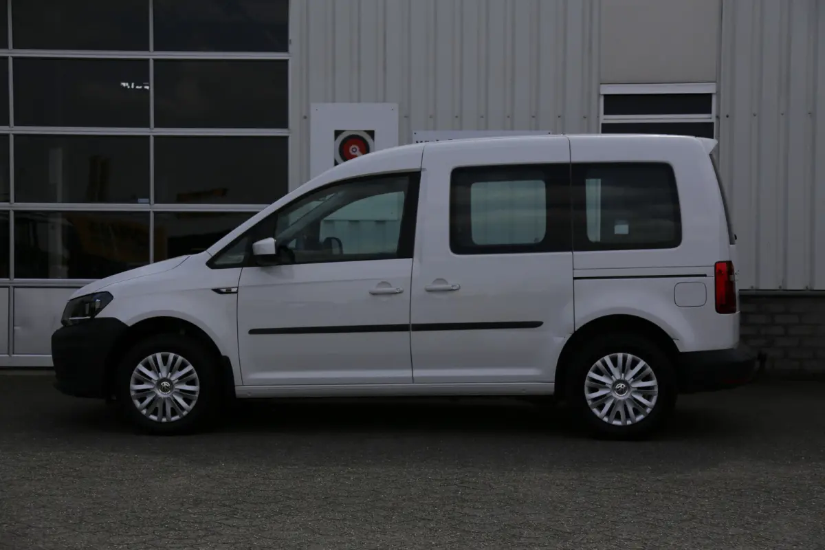 1.4 TGI Trendline 5 Persoons Automaat*Perfect VW Onderh.*Trekhaak/2x zijschuifdeur/Stoelverw./Climate-Control/Camera/Parkeersens.V+A*