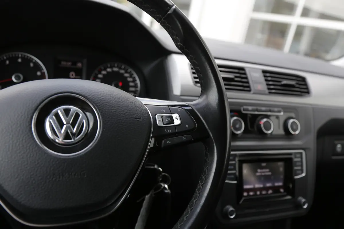 1.4 TGI Trendline 5 Persoons Automaat*Perfect VW Onderh.*Trekhaak/2x zijschuifdeur/Stoelverw./Climate-Control/Camera/Parkeersens.V+A*