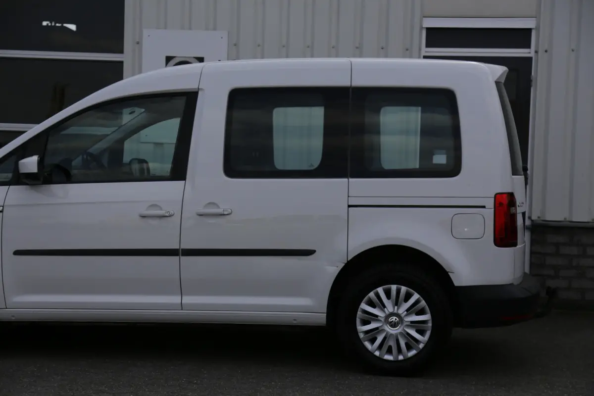 1.4 TGI Trendline 5 Persoons Automaat*Perfect VW Onderh.*Trekhaak/2x zijschuifdeur/Stoelverw./Climate-Control/Camera/Parkeersens.V+A*