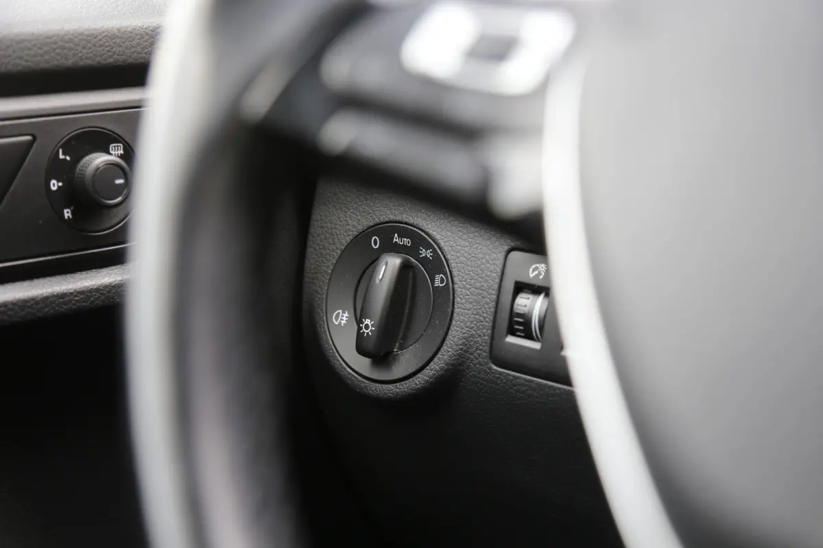 1.4 TGI Trendline 5 Persoons Automaat*Perfect VW Onderh.*Trekhaak/2x zijschuifdeur/Stoelverw./Climate-Control/Camera/Parkeersens.V+A*