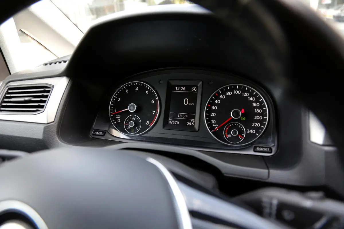 1.4 TGI Trendline 5 Persoons Automaat*Perfect VW Onderh.*Trekhaak/2x zijschuifdeur/Stoelverw./Climate-Control/Camera/Parkeersens.V+A*