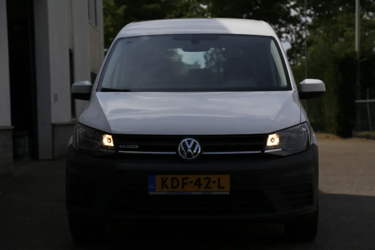 1.4 TGI Trendline 5 Persoons Automaat*Perfect VW Onderh.*Trekhaak/2x zijschuifdeur/Stoelverw./Climate-Control/Camera/Parkeersens.V+A*