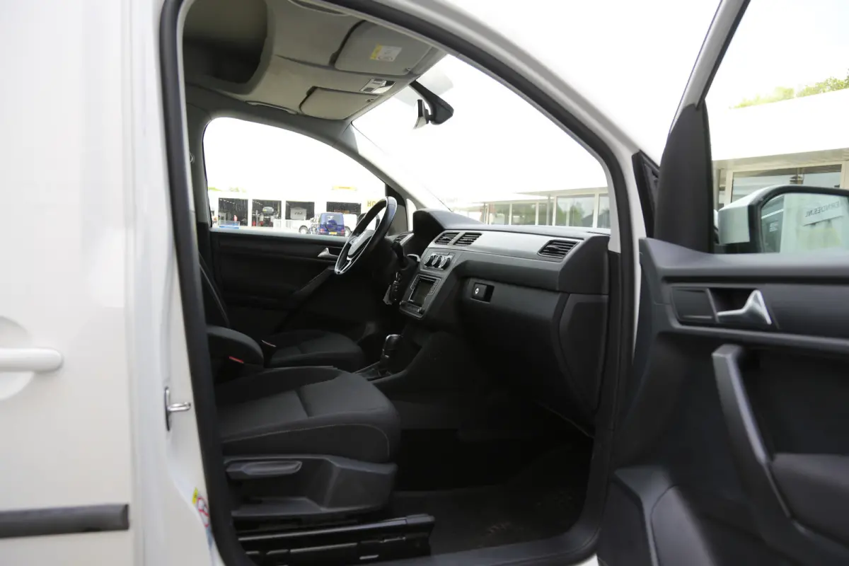 1.4 TGI Trendline 5 Persoons Automaat*Perfect VW Onderh.*Trekhaak/2x zijschuifdeur/Stoelverw./Climate-Control/Camera/Parkeersens.V+A*