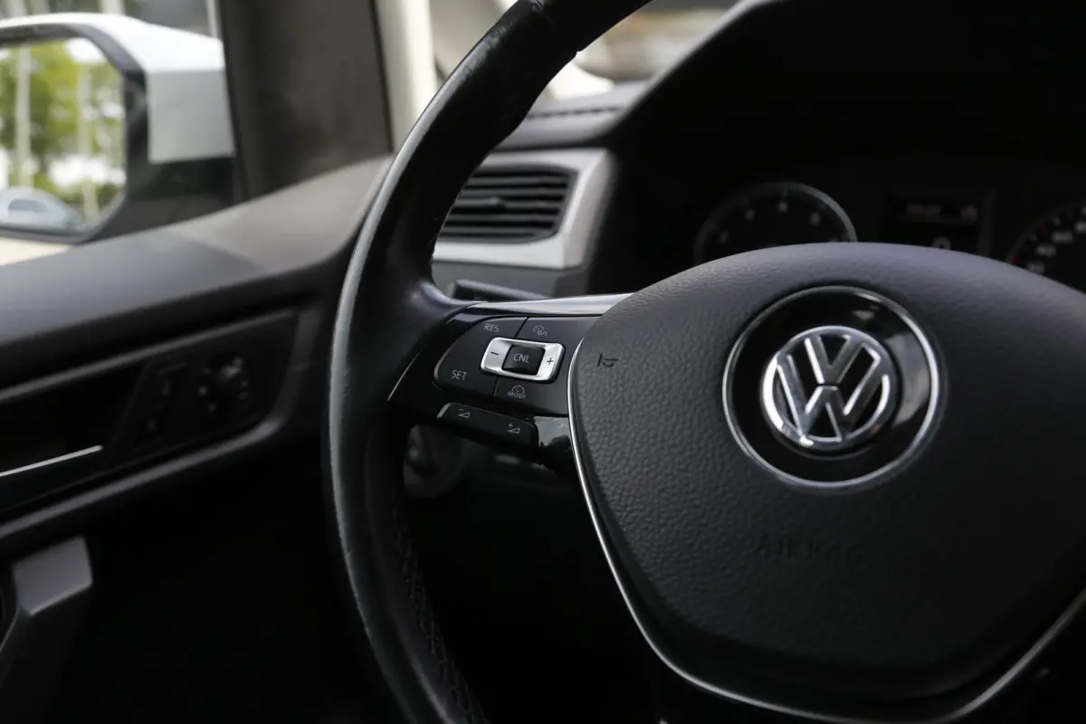 1.4 TGI Trendline 5 Persoons Automaat*Perfect VW Onderh.*Trekhaak/2x zijschuifdeur/Stoelverw./Climate-Control/Camera/Parkeersens.V+A*