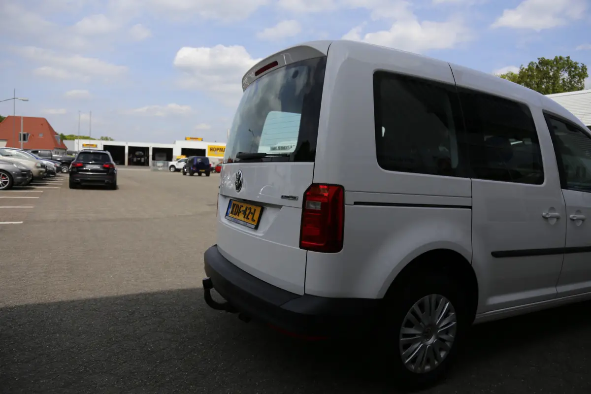 1.4 TGI Trendline 5 Persoons Automaat*Perfect VW Onderh.*Trekhaak/2x zijschuifdeur/Stoelverw./Climate-Control/Camera/Parkeersens.V+A*