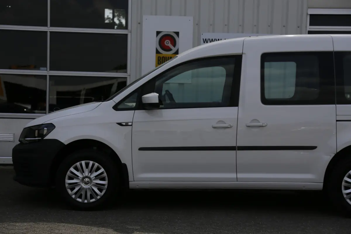 1.4 TGI Trendline 5 Persoons Automaat*Perfect VW Onderh.*Trekhaak/2x zijschuifdeur/Stoelverw./Climate-Control/Camera/Parkeersens.V+A*