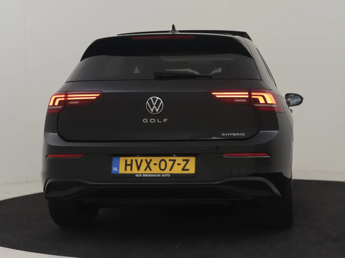 1.5 eHybrid Life Edition 204Pk DSG/AUTO | Glazen panorama-dak | Achteruitrijcamera | Cruise control adaptief | Apple carplay Android auto | Keyless Entry/Start | Parkeer assist | DAB | LED |