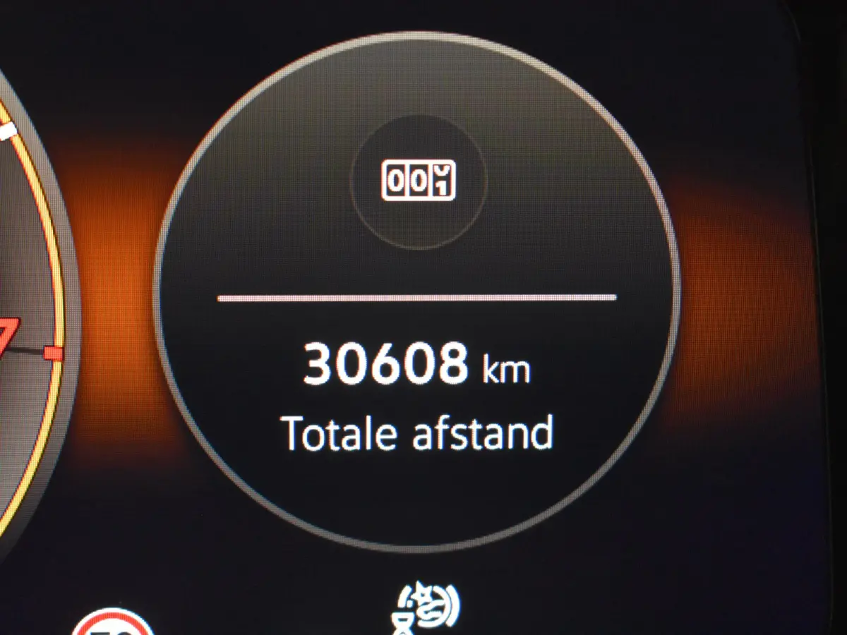 1.5 eHybrid Life Edition 204Pk DSG/AUTO | Glazen panorama-dak | Achteruitrijcamera | Cruise control adaptief | Apple carplay Android auto | Keyless Entry/Start | Parkeer assist | DAB | LED |