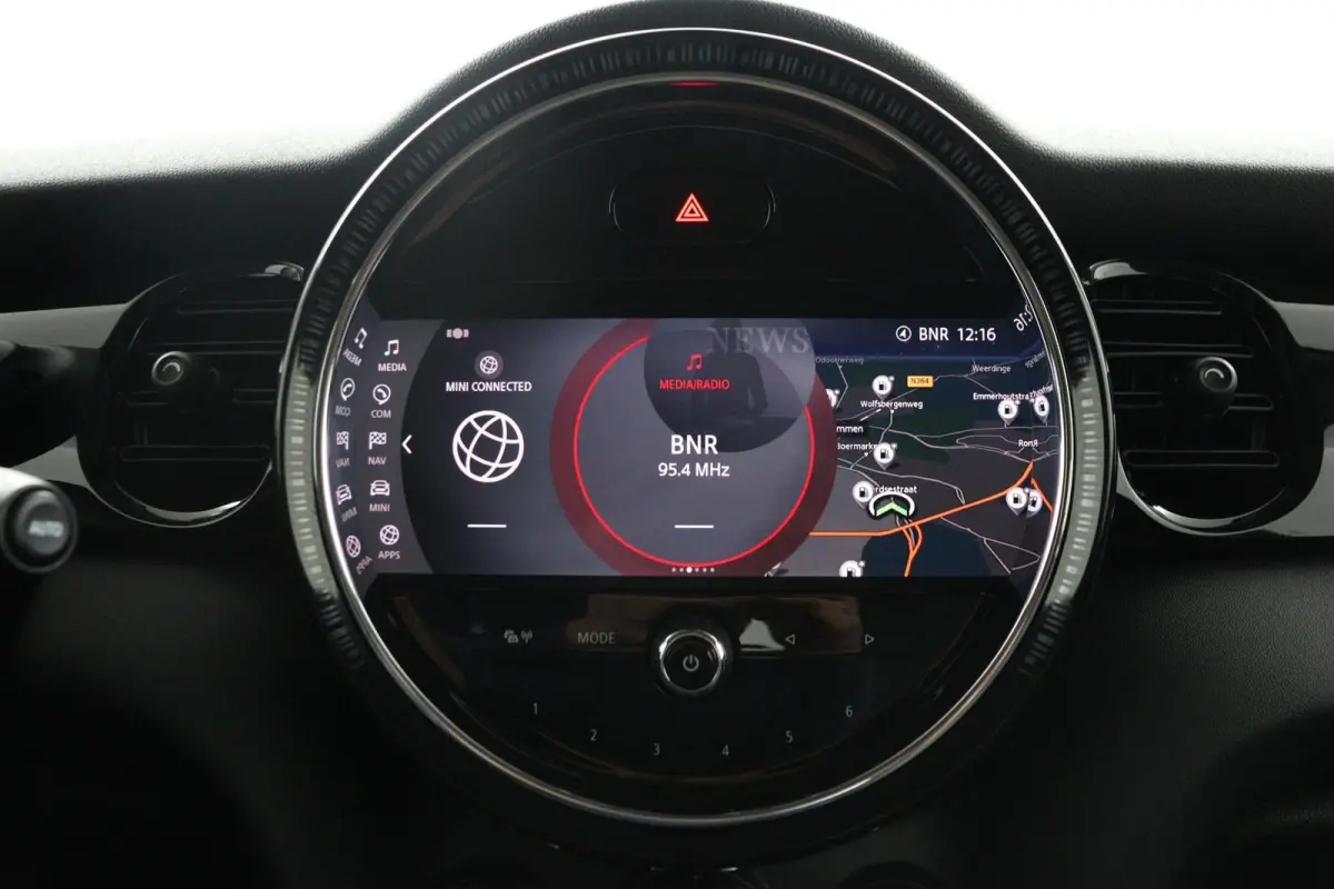 1.5 Business Edition | Groot Navi | CarPlay | Sportstoelen | 38.241 km |