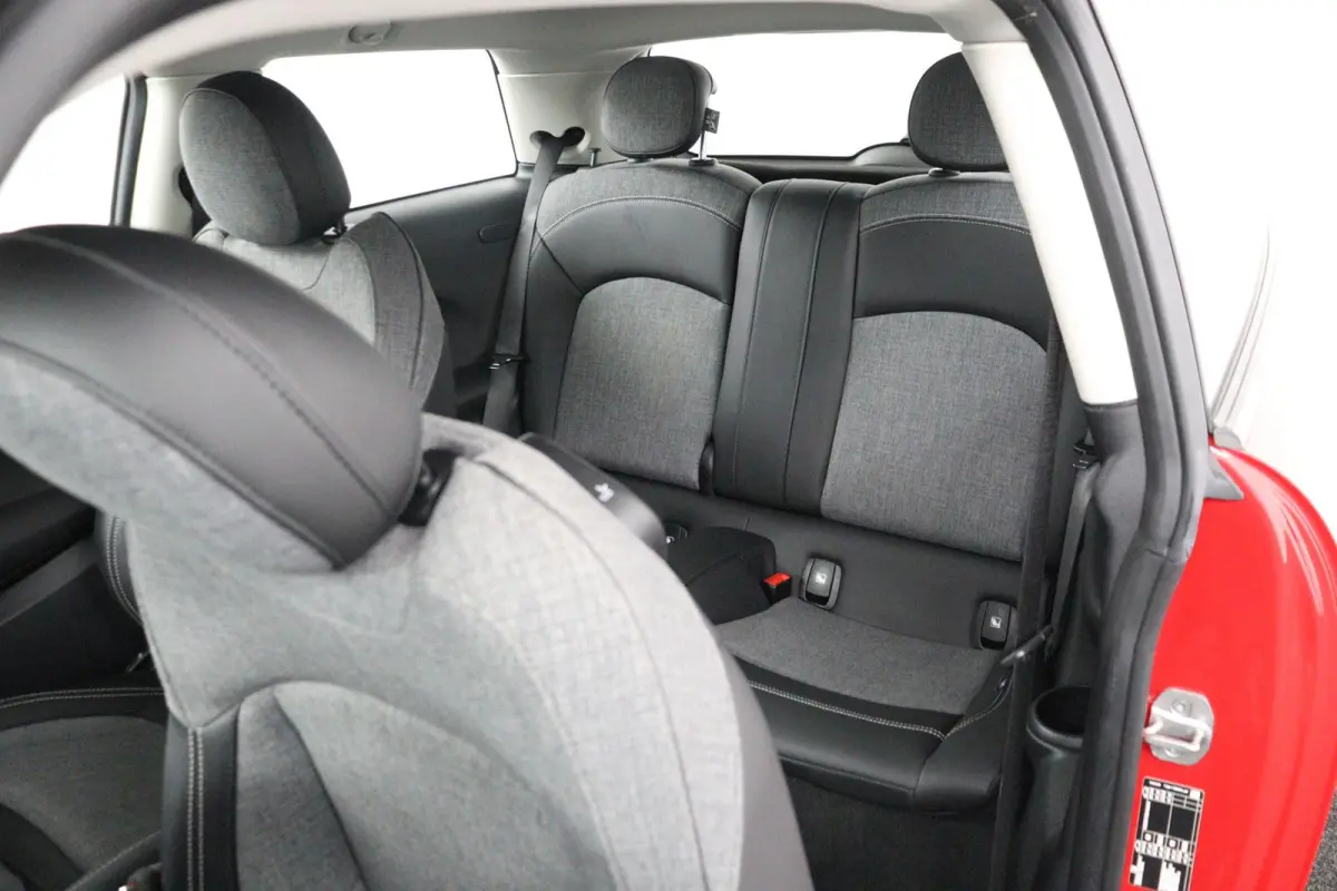 1.5 Business Edition | Groot Navi | CarPlay | Sportstoelen | 38.241 km |