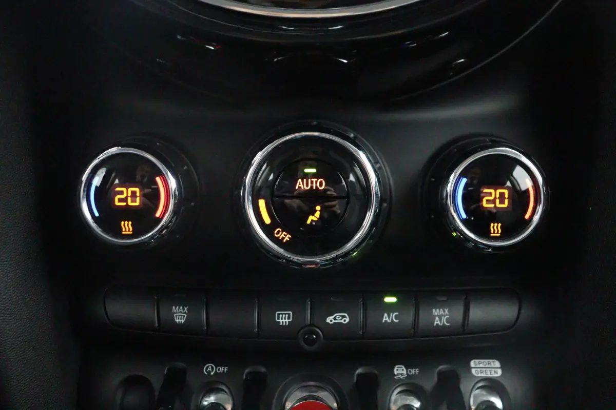 1.5 Business Edition | Groot Navi | CarPlay | Sportstoelen | 38.241 km |